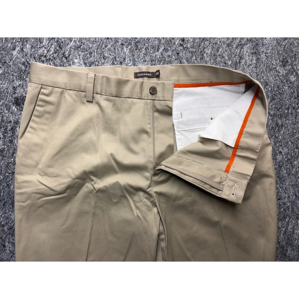 Dockers D3 Classic Fit Khaki Chinos Mens 38x29 Tan Stretch Cotton Pants